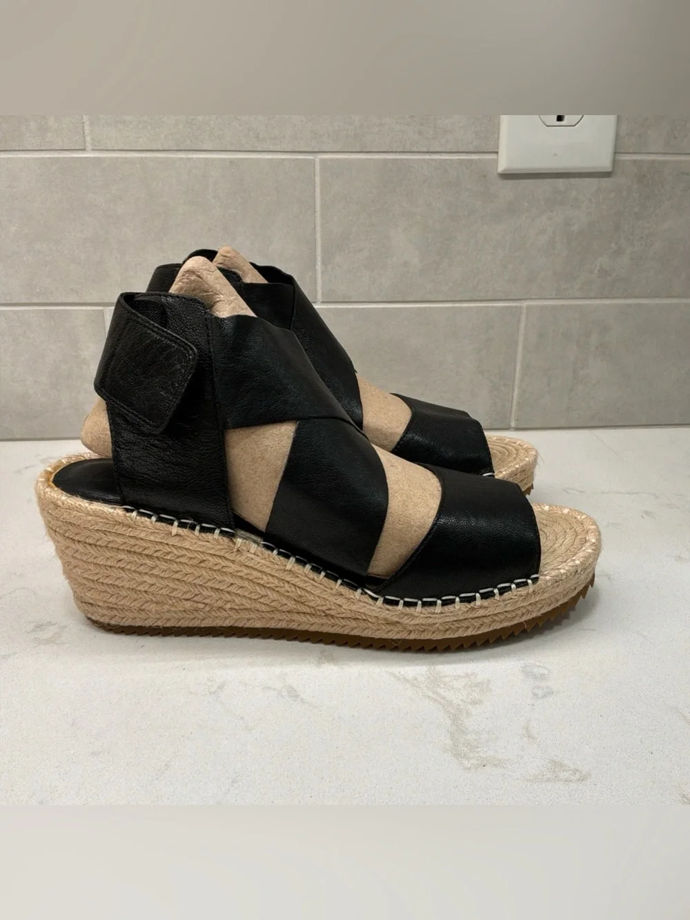 Eileen Fisher Willow Tumbled Leather Wedge Espadrille Black Crisscross Size 9.5